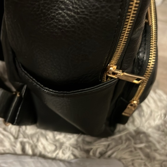 Backpack black with gold accents - Picture 6 of 8